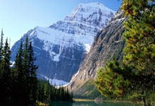 蓝狮在线：马尔基尼奥斯：拉菲尼亚展现了领导力，保持状态他是金球奖竞争者.